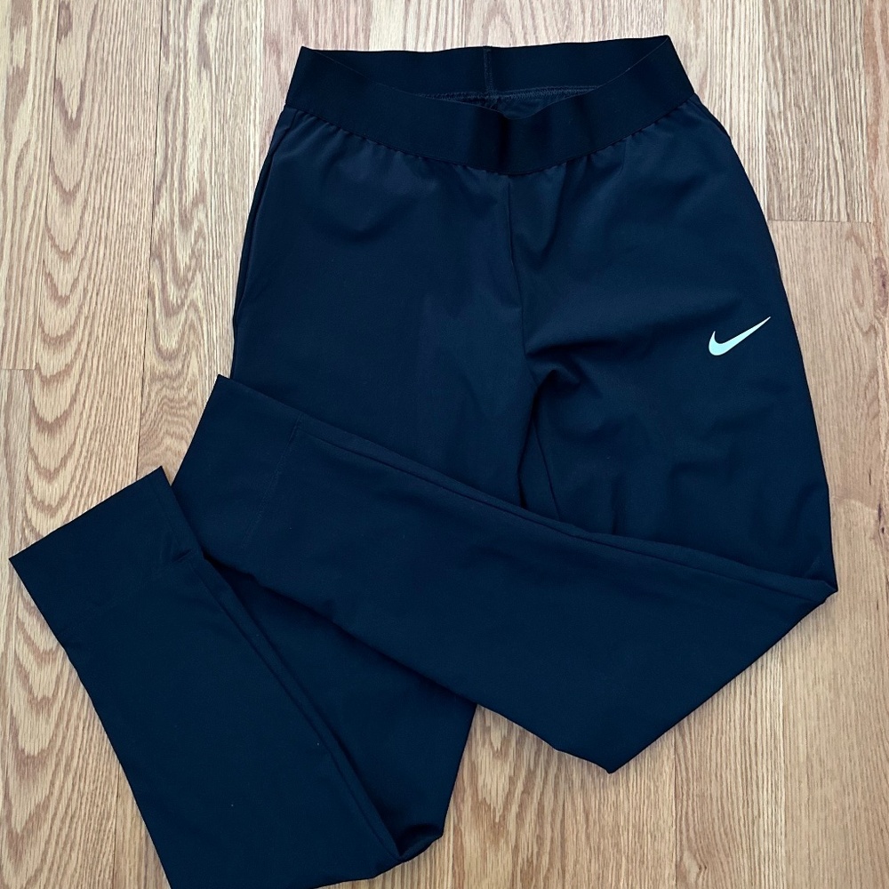 Nike NWOT Women's Light Dri-Fit Running Joggers (M)